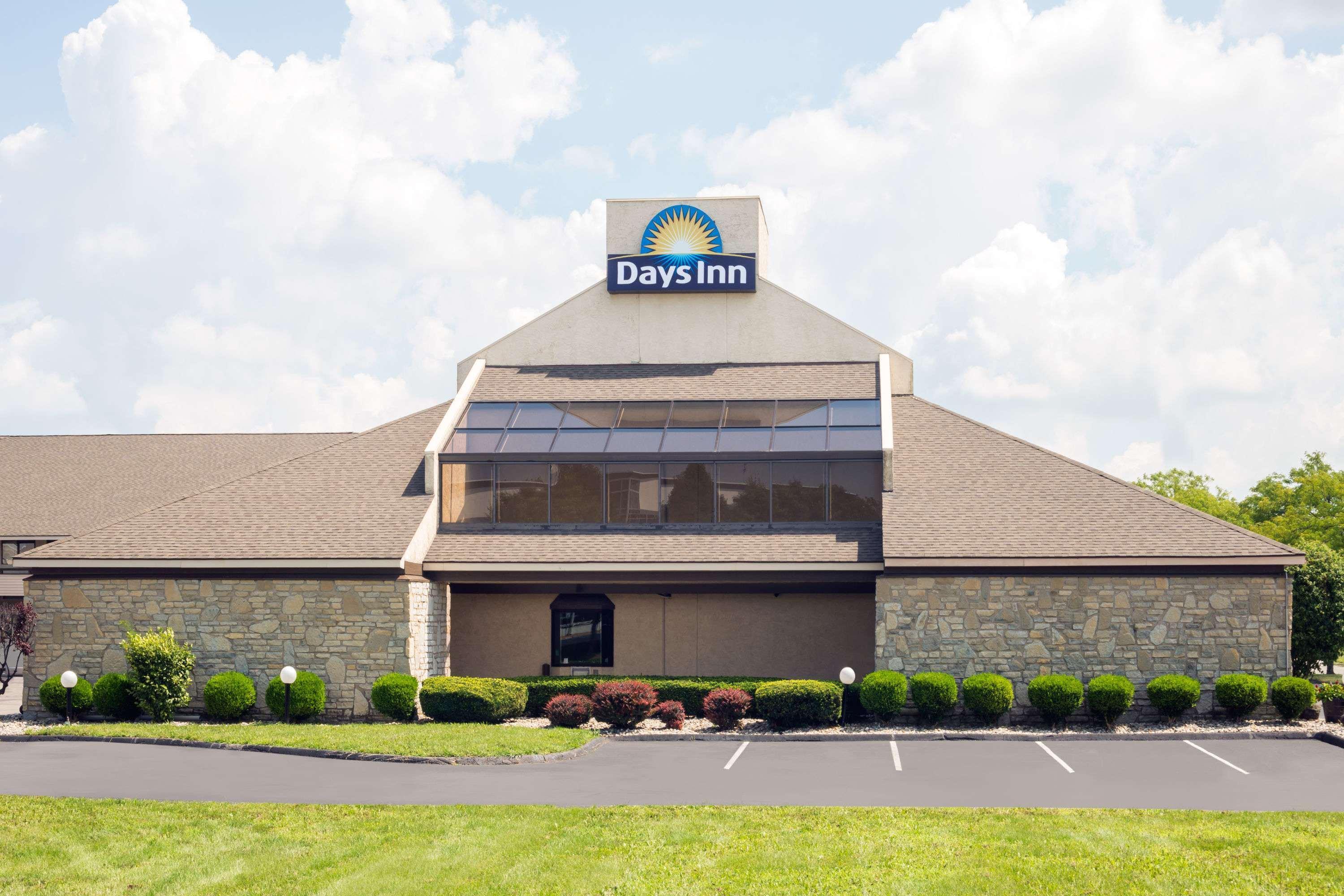 Days Inn By Wyndham Maumee/Toledo Buitenkant foto